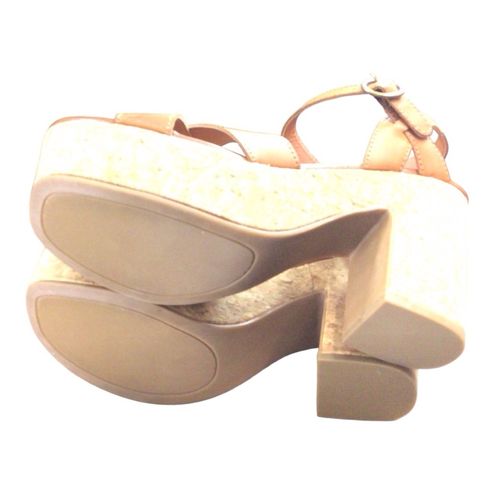 Sugar Tan Sandals with Crisscross Straps and Platform Sole size 9 NWT - Picture 6 of 7